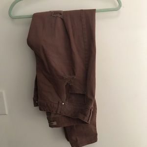 Refuge distressed jean (with pocketssss)